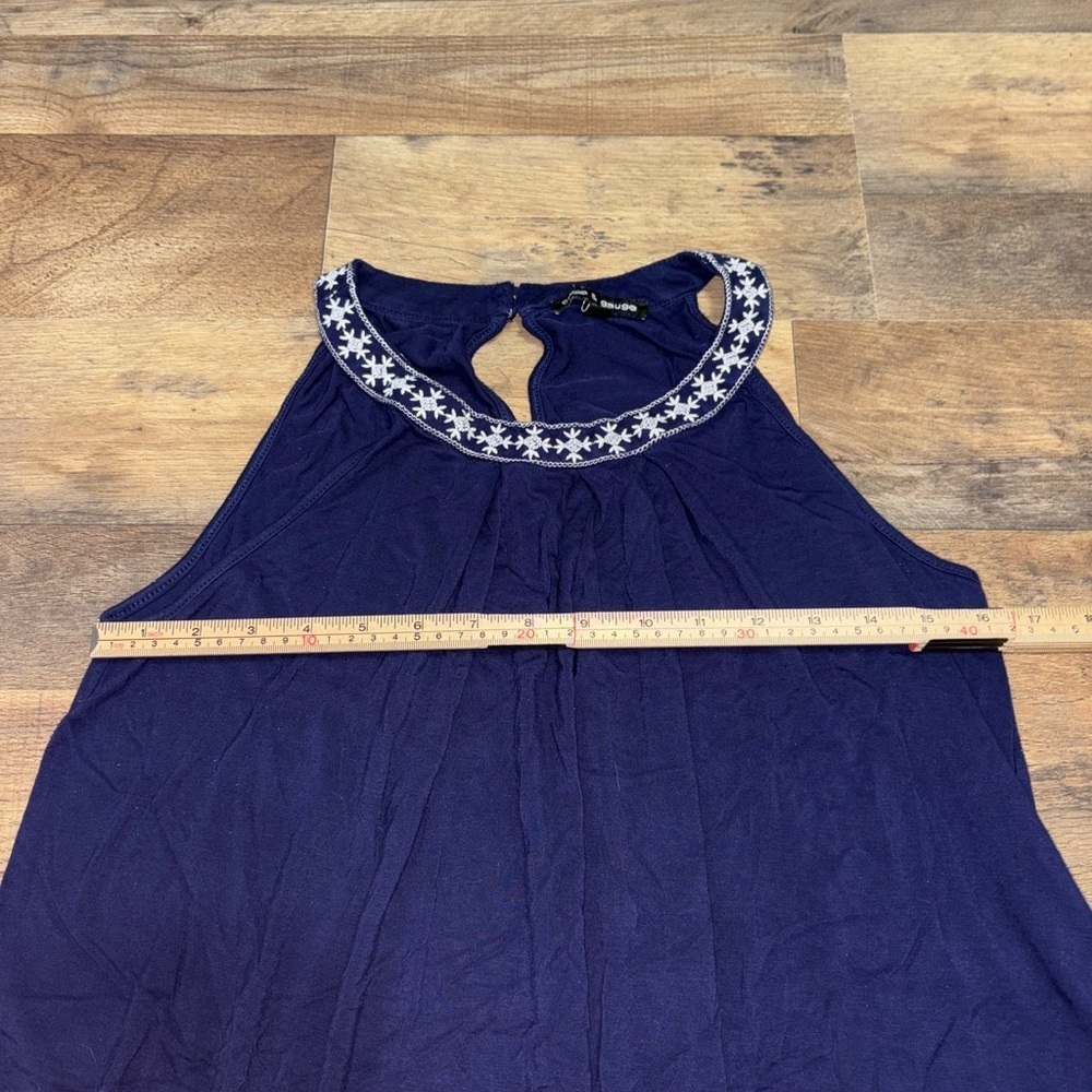🎀 Cable & Gauge Navy Embroidered Preppy Halter Top – Size Large 🎀 - Picture 5 of 6